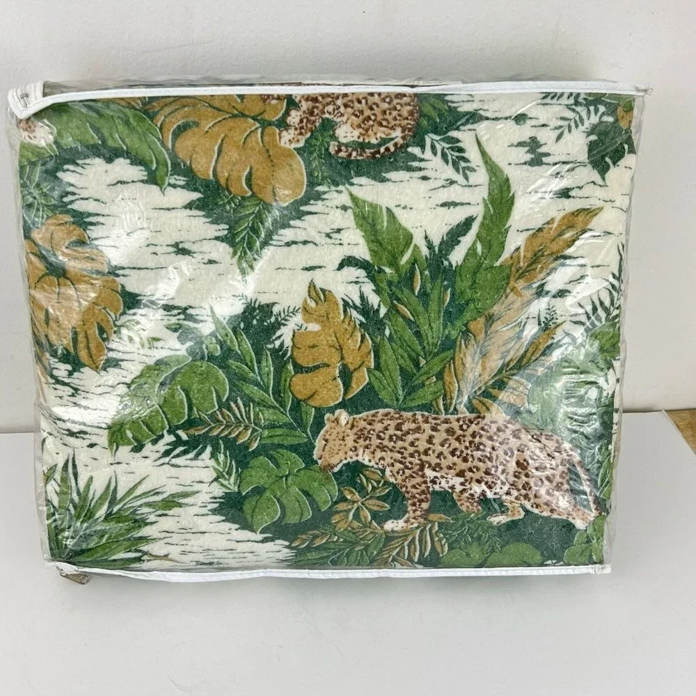 Lady Pepperell vintage lady